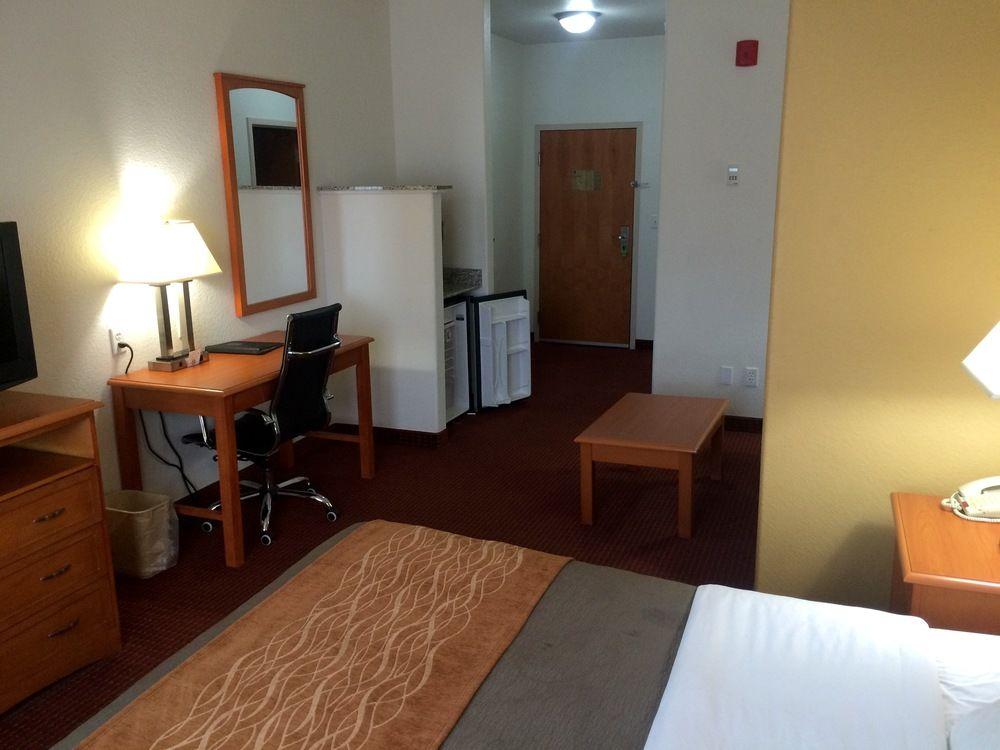 Comfort Inn & Suites Chesapeake - Portsmouth Dış mekan fotoğraf