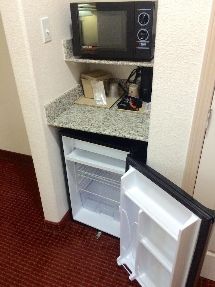 Comfort Inn & Suites Chesapeake - Portsmouth Dış mekan fotoğraf