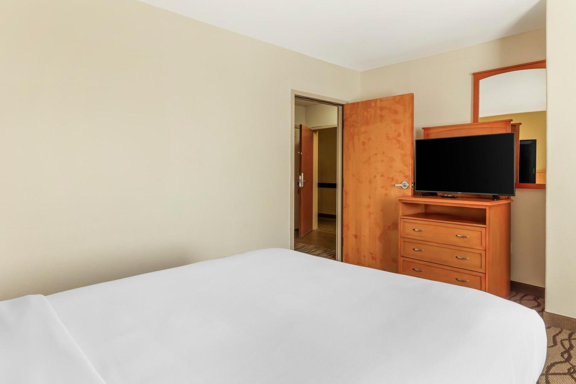 Comfort Inn & Suites Chesapeake - Portsmouth Dış mekan fotoğraf