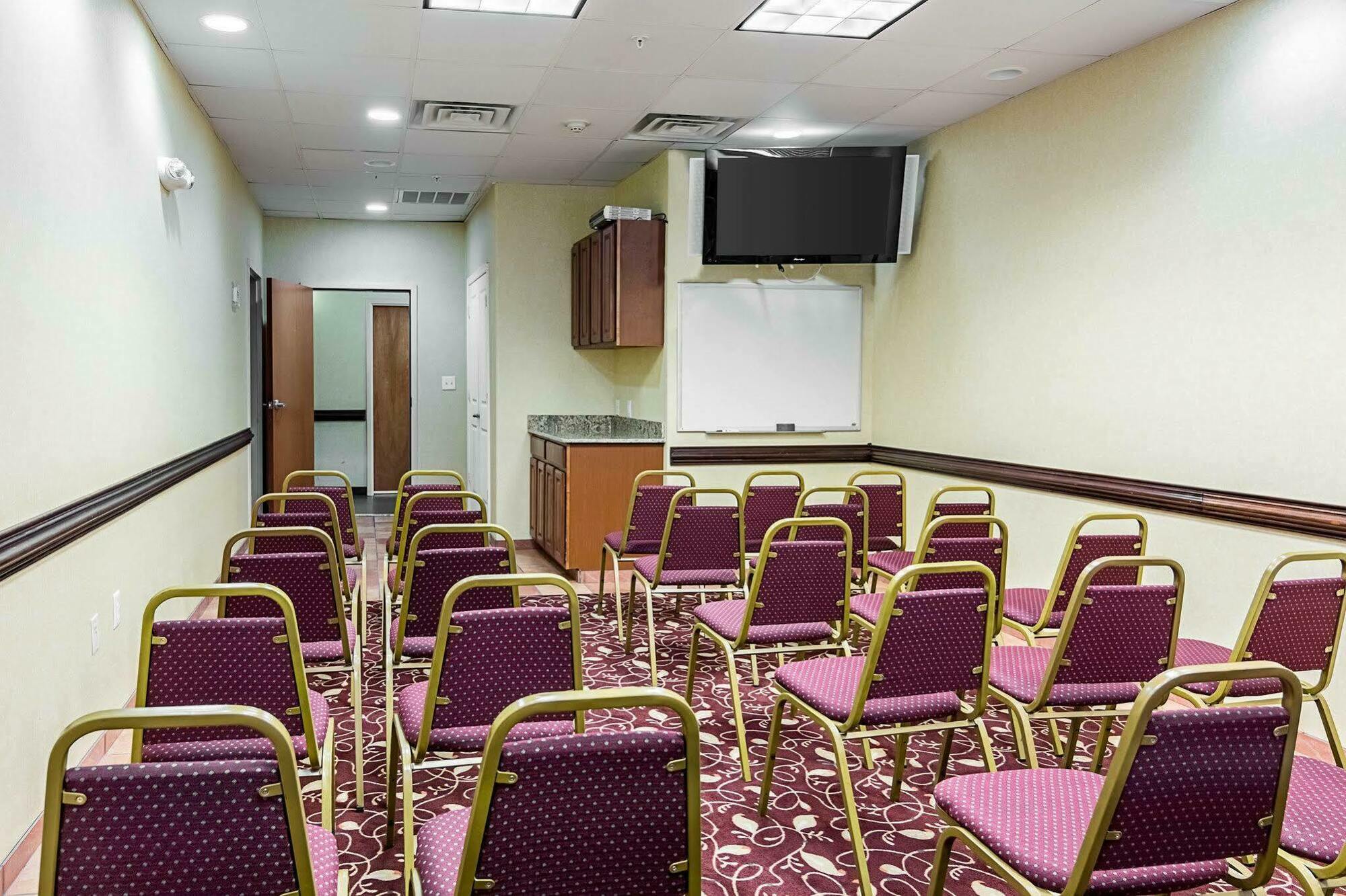 Comfort Inn & Suites Chesapeake - Portsmouth Dış mekan fotoğraf